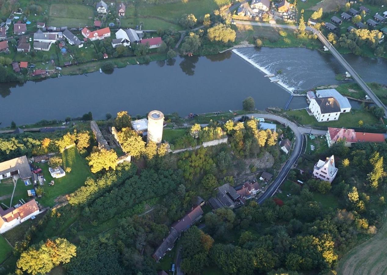 Penzion U Jezu Dobronice Exteriör bild