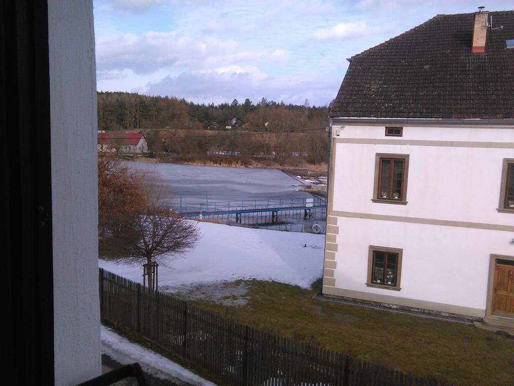 Penzion U Jezu Dobronice Exteriör bild